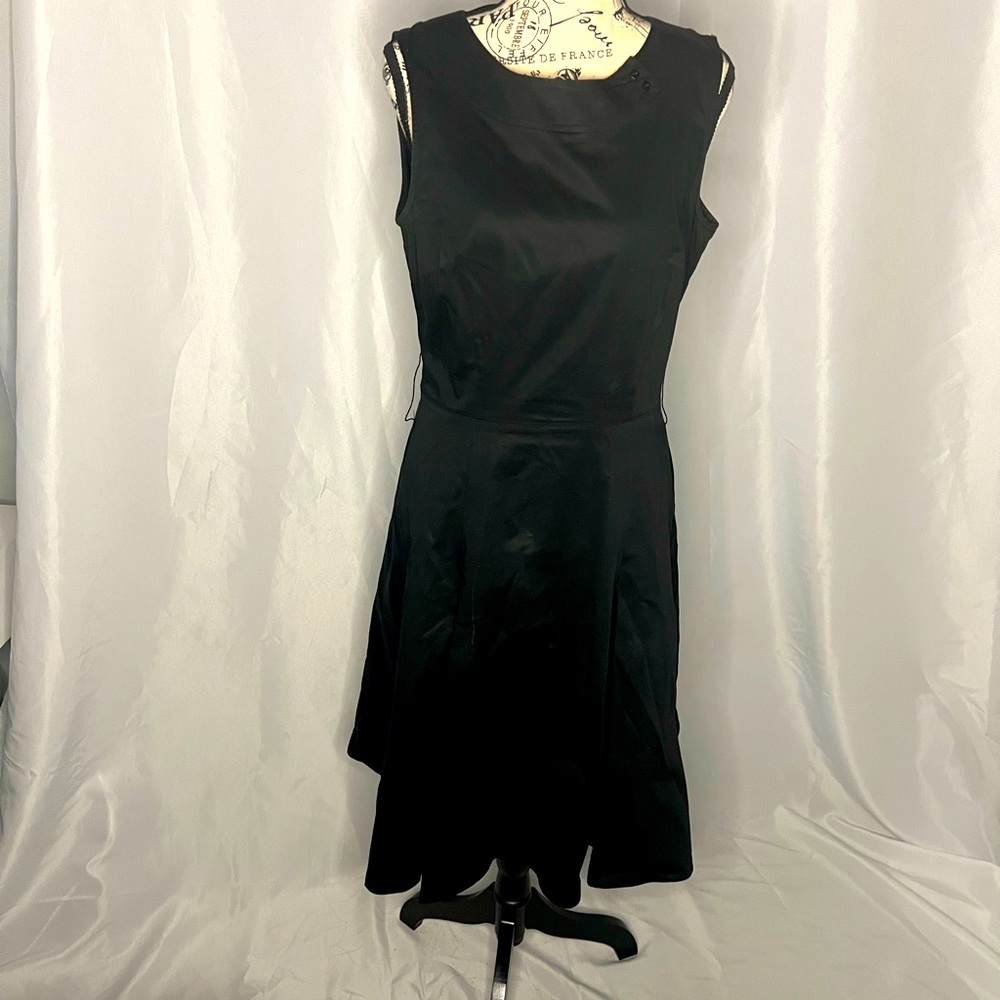 H&M black dress with botton collar